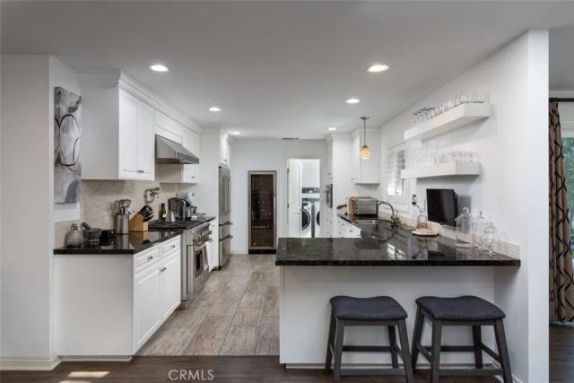 2043 N Capella Court, Costa Mesa, CA 92626