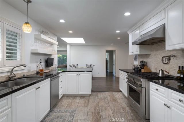 2043 N Capella Court, Costa Mesa, CA 92626
