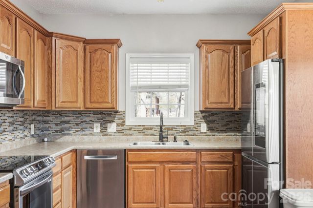 4 Carter Hill Drive, Leicester, NC 28748