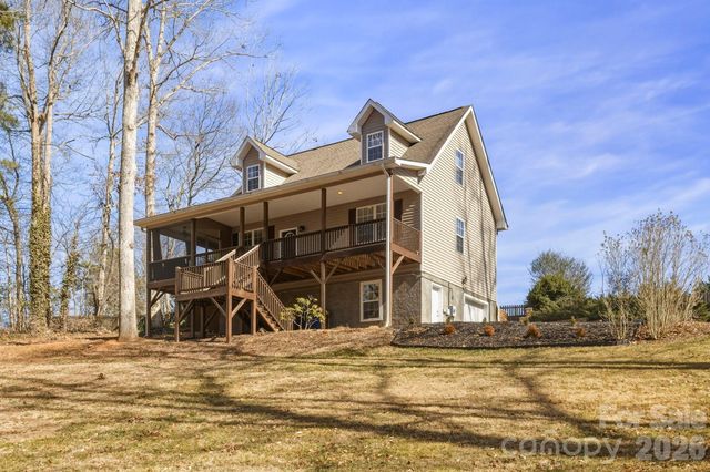 4 Carter Hill Drive, Leicester, NC 28748