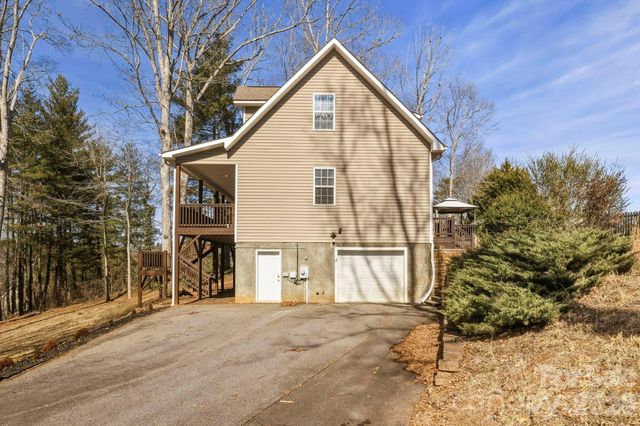 4 Carter Hill Drive, Leicester, NC 28748