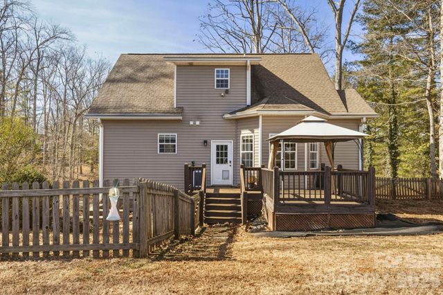4 Carter Hill Drive, Leicester, NC 28748