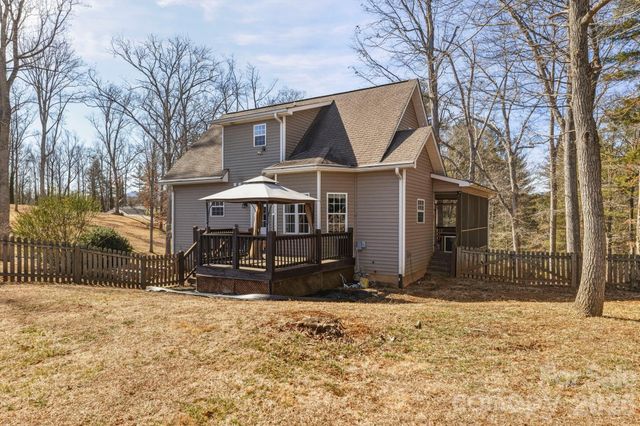4 Carter Hill Drive, Leicester, NC 28748