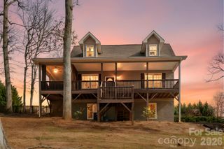 4 Carter Hill Drive, Leicester, NC 28748