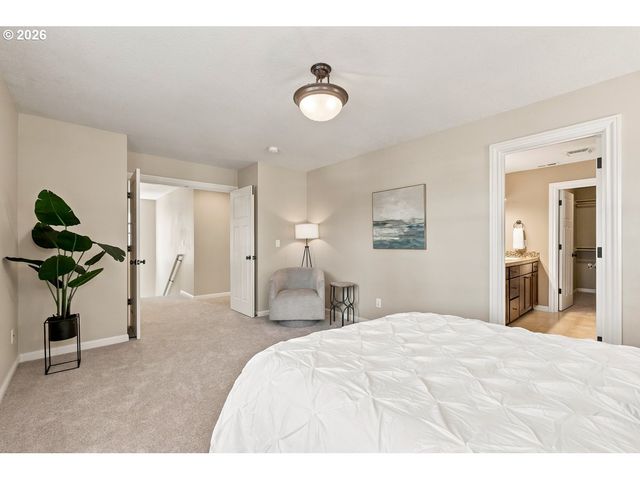 16846 Sw KAVITT Ln, Beaverton, OR 97078
