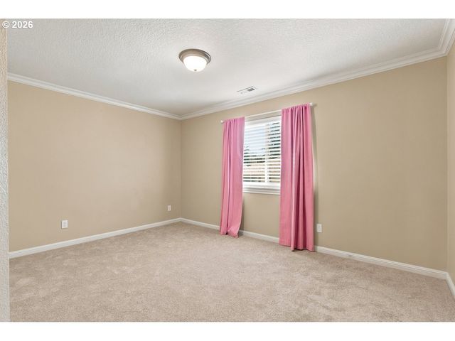 16846 Sw KAVITT Ln, Beaverton, OR 97078