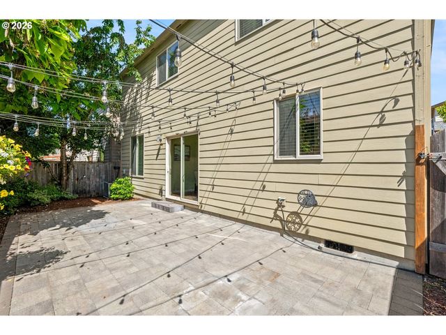 16846 Sw KAVITT Ln, Beaverton, OR 97078