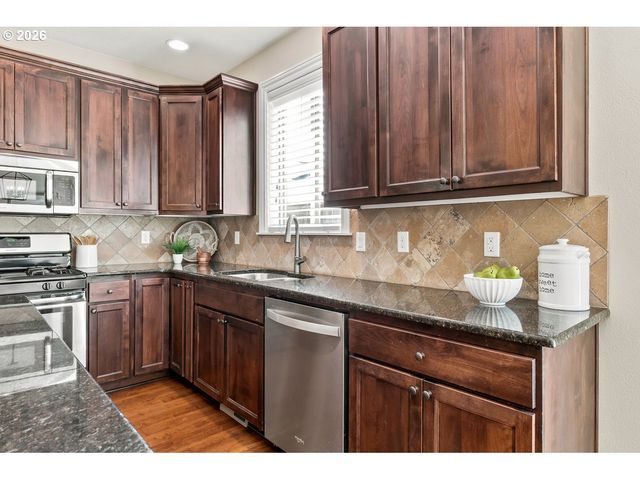 16846 Sw KAVITT Ln, Beaverton, OR 97078