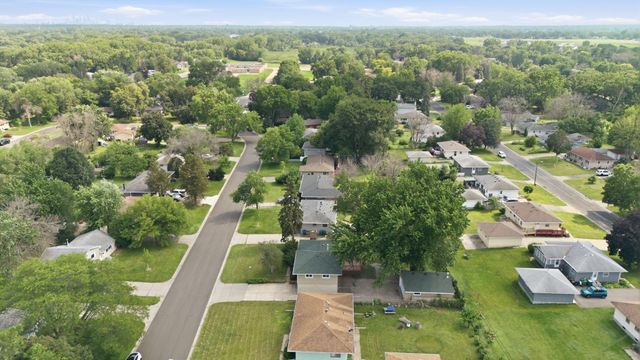 6407 Orchard Avenue N, Brooklyn Park, MN 55429