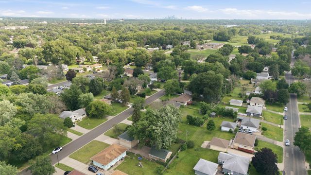 6407 Orchard Avenue N, Brooklyn Park, MN 55429