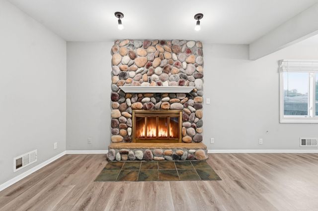 6407 Orchard Avenue N, Brooklyn Park, MN 55429