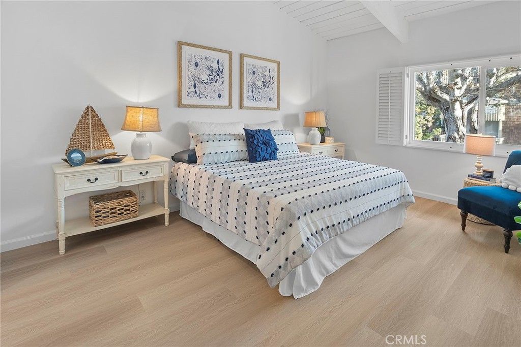 property-img
