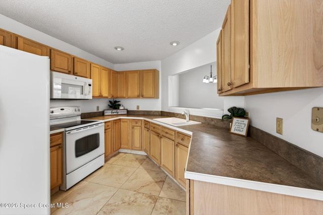 737 Green Valley Lane, Melbourne, FL 32940