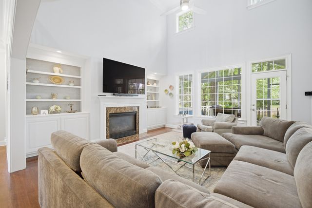 2772 Oak Manor Drive, Mount Pleasant, SC 29466