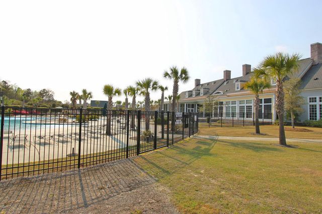 2772 Oak Manor Drive, Mount Pleasant, SC 29466
