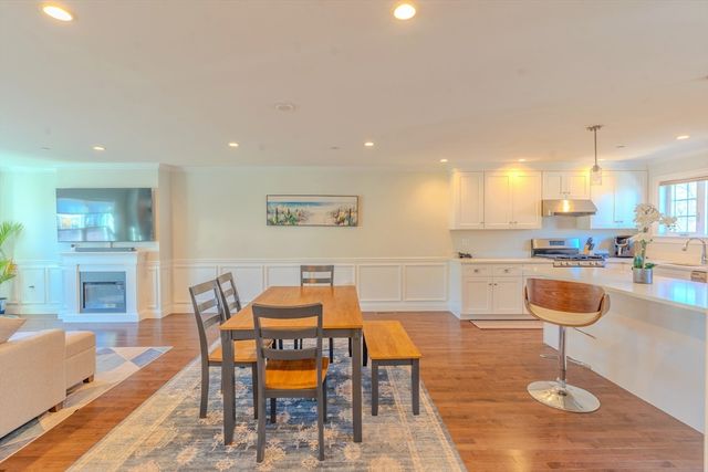 2 Mitchell Ln B, Weymouth, MA 02190