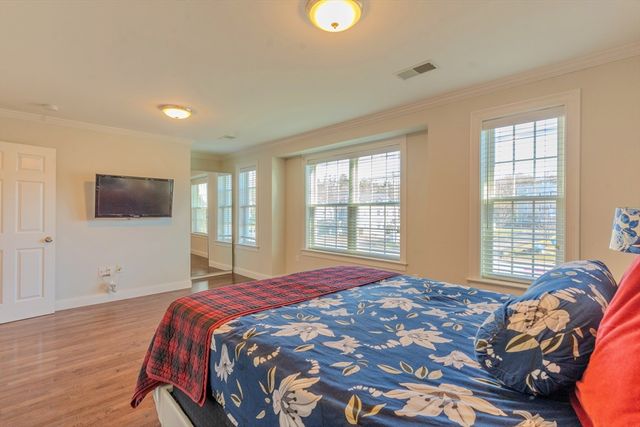 2 Mitchell Ln B, Weymouth, MA 02190