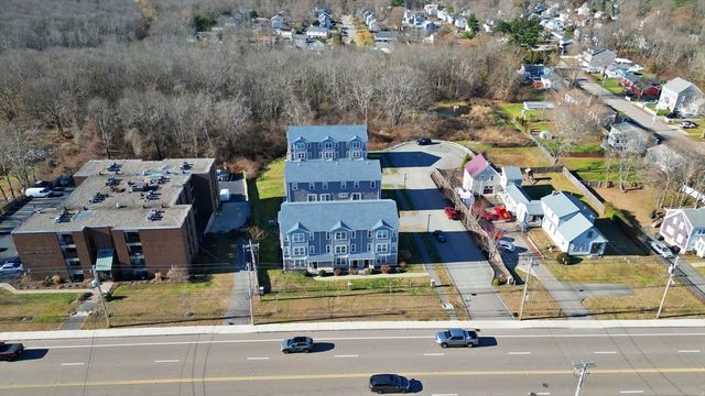 2 Mitchell Ln B, Weymouth, MA 02190