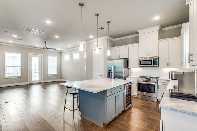 412 W 28th Street B, Houston, TX 77008
