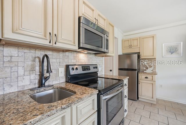 23 S Forest Beach Dr Apt 385, Hilton Head Island, SC 29928
