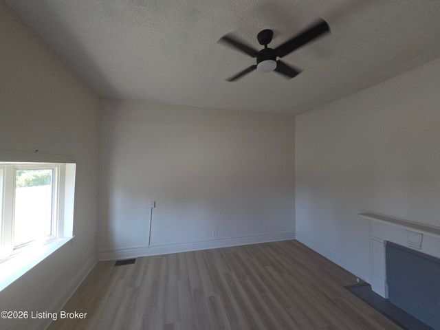 2701 W Madison St, Louisville, KY 40211