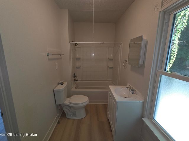 2701 W Madison St, Louisville, KY 40211