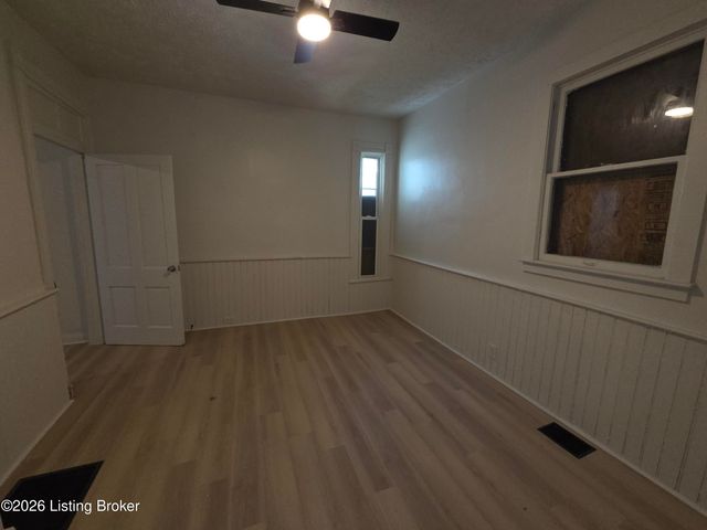 2701 W Madison St, Louisville, KY 40211