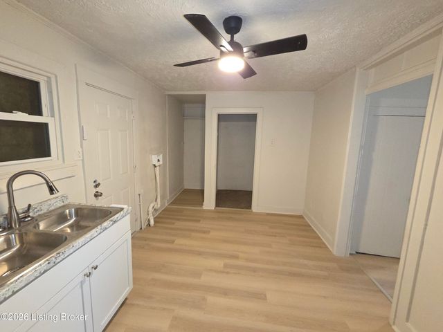 2701 W Madison St, Louisville, KY 40211
