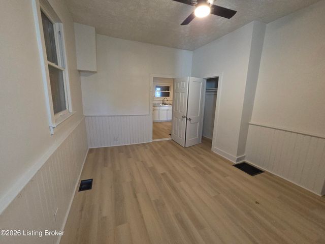 2701 W Madison St, Louisville, KY 40211