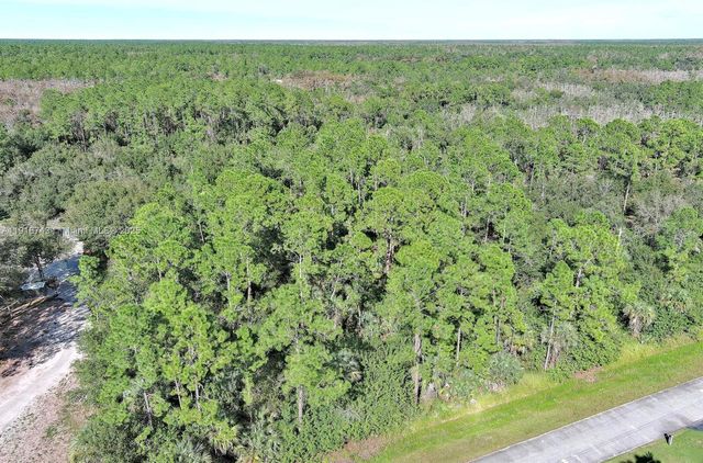 4669 32nd Ave SE, Naples, FL 34117
