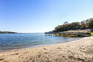 11 Harbour Village B, Branford, CT 06405