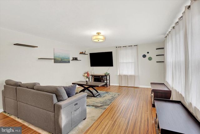 2229 BROUGHER LN, York, PA 17408