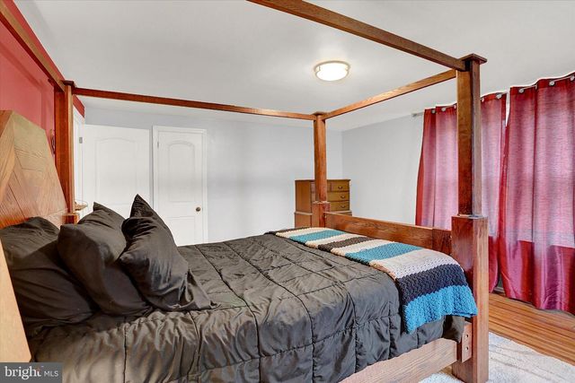 2229 BROUGHER LN, York, PA 17408