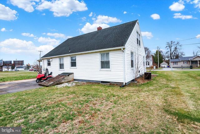 2229 BROUGHER LN, York, PA 17408