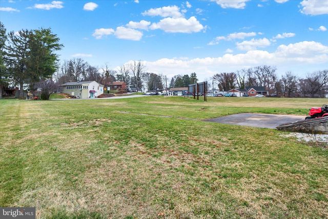 2229 BROUGHER LN, York, PA 17408