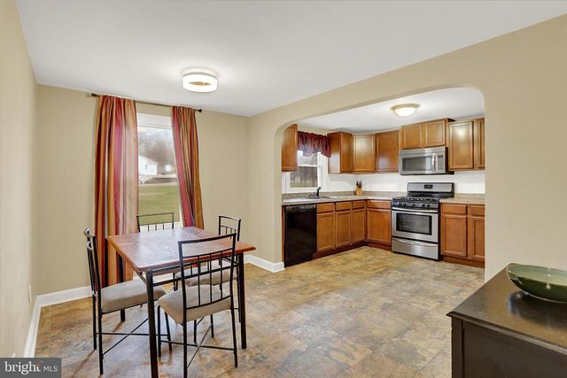 2229 BROUGHER LN, York, PA 17408