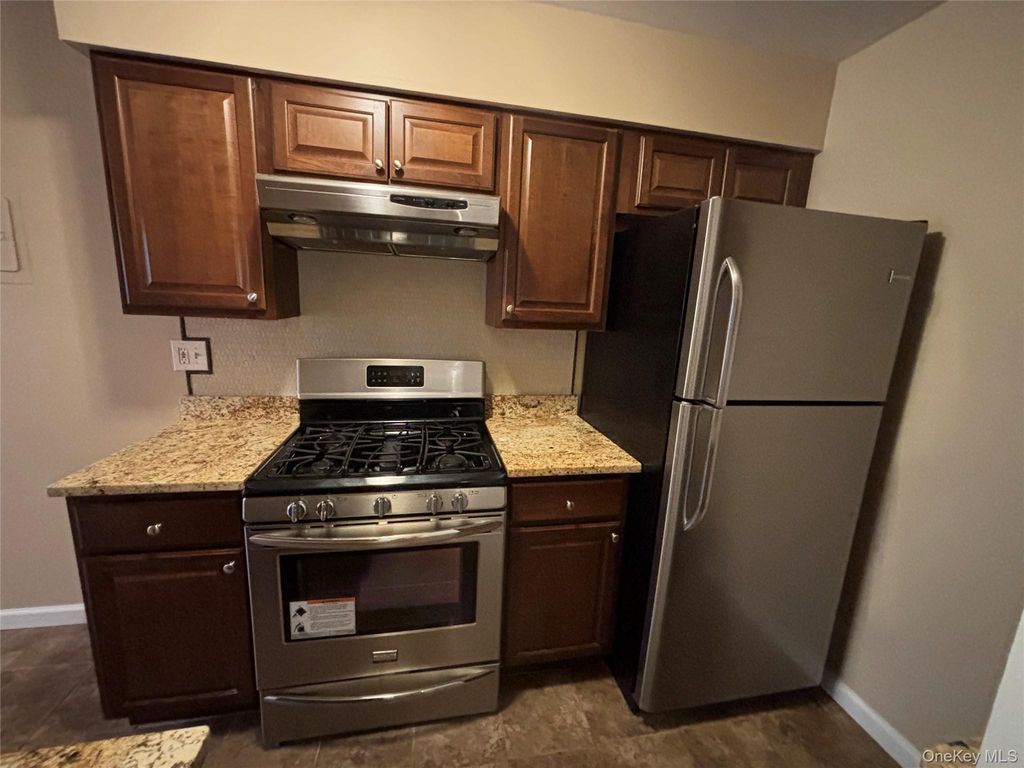 4 Colonial Road 92, Beacon, NY 12508