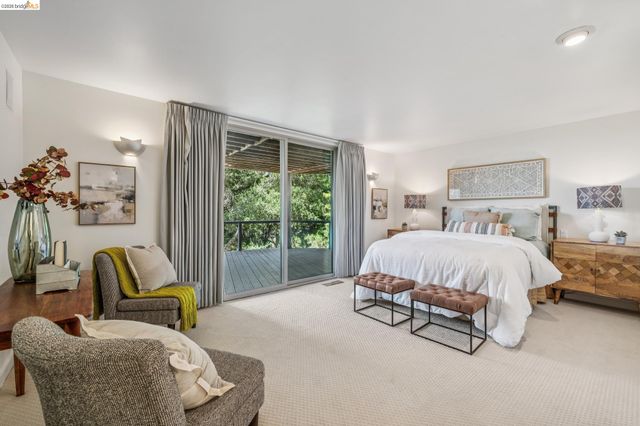 2223 Tunnel Rd, Oakland, CA 94611