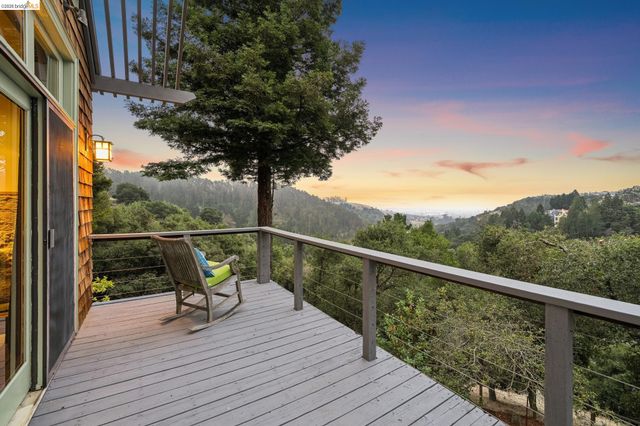 2223 Tunnel Rd, Oakland, CA 94611