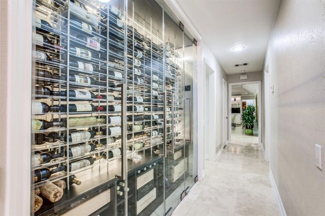 5702 Club Oaks Drive, Dallas, TX 75248
