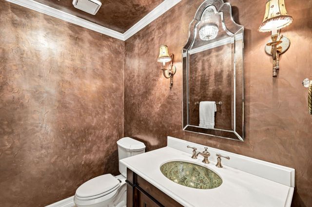 5702 Club Oaks Drive, Dallas, TX 75248
