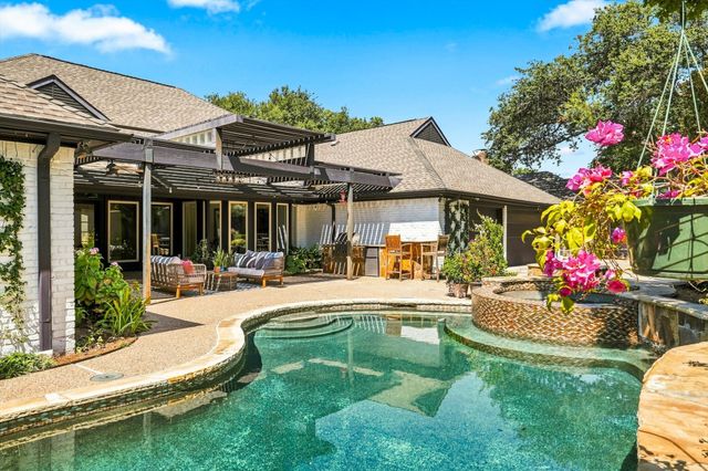5702 Club Oaks Drive, Dallas, TX 75248