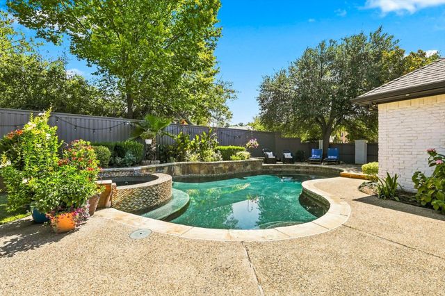 5702 Club Oaks Drive, Dallas, TX 75248