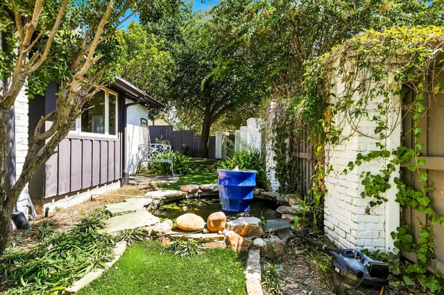 5702 Club Oaks Drive, Dallas, TX 75248