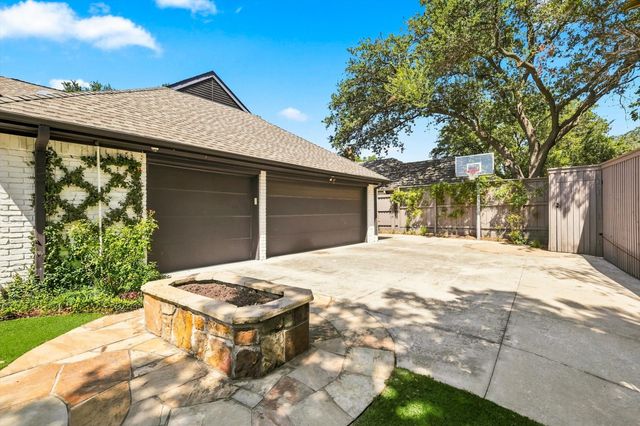 5702 Club Oaks Drive, Dallas, TX 75248