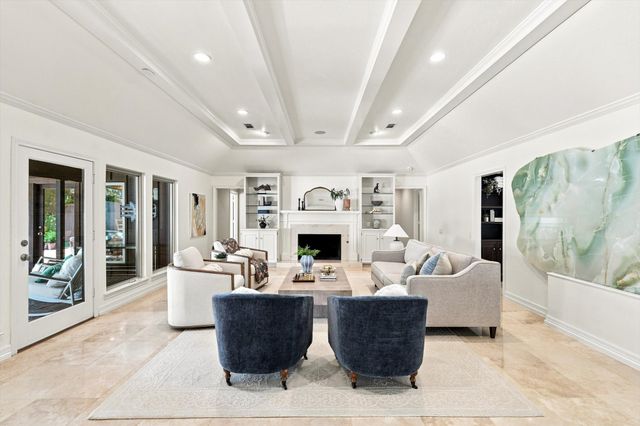 5702 Club Oaks Drive, Dallas, TX 75248