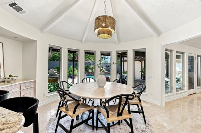 5702 Club Oaks Drive, Dallas, TX 75248