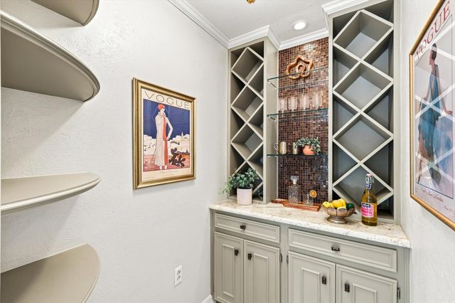 5702 Club Oaks Drive, Dallas, TX 75248