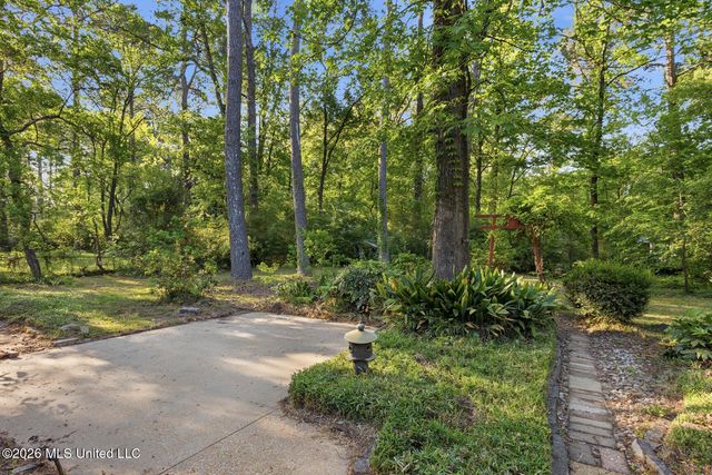 1917 E Northside Drive, Jackson, MS 39211