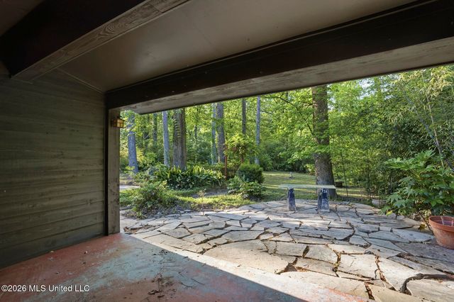 1917 E Northside Drive, Jackson, MS 39211